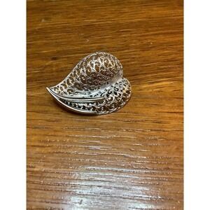 Beautiful Silver Tone Leaf Brooch